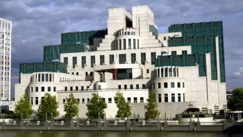 The UK's Secret Intelligence Service Rolls Out Encrypted Platform to Attract Spies in Russia
