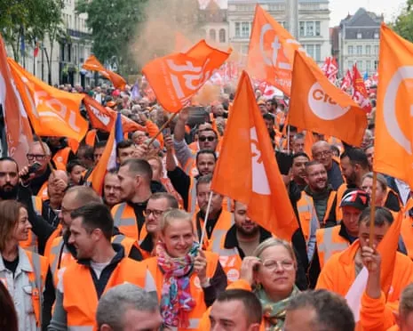 France-Wide Walkout Demonstrations Sees Hundreds of Thousands Protesting In France
